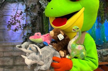 Shopping at Rainforest Cafe UAE